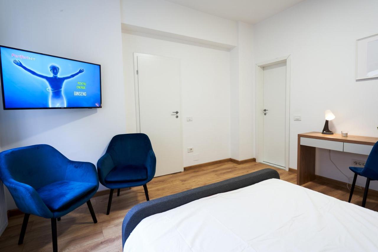 Minimalist Design Apartament In Magheru Бухарест Екстер'єр фото